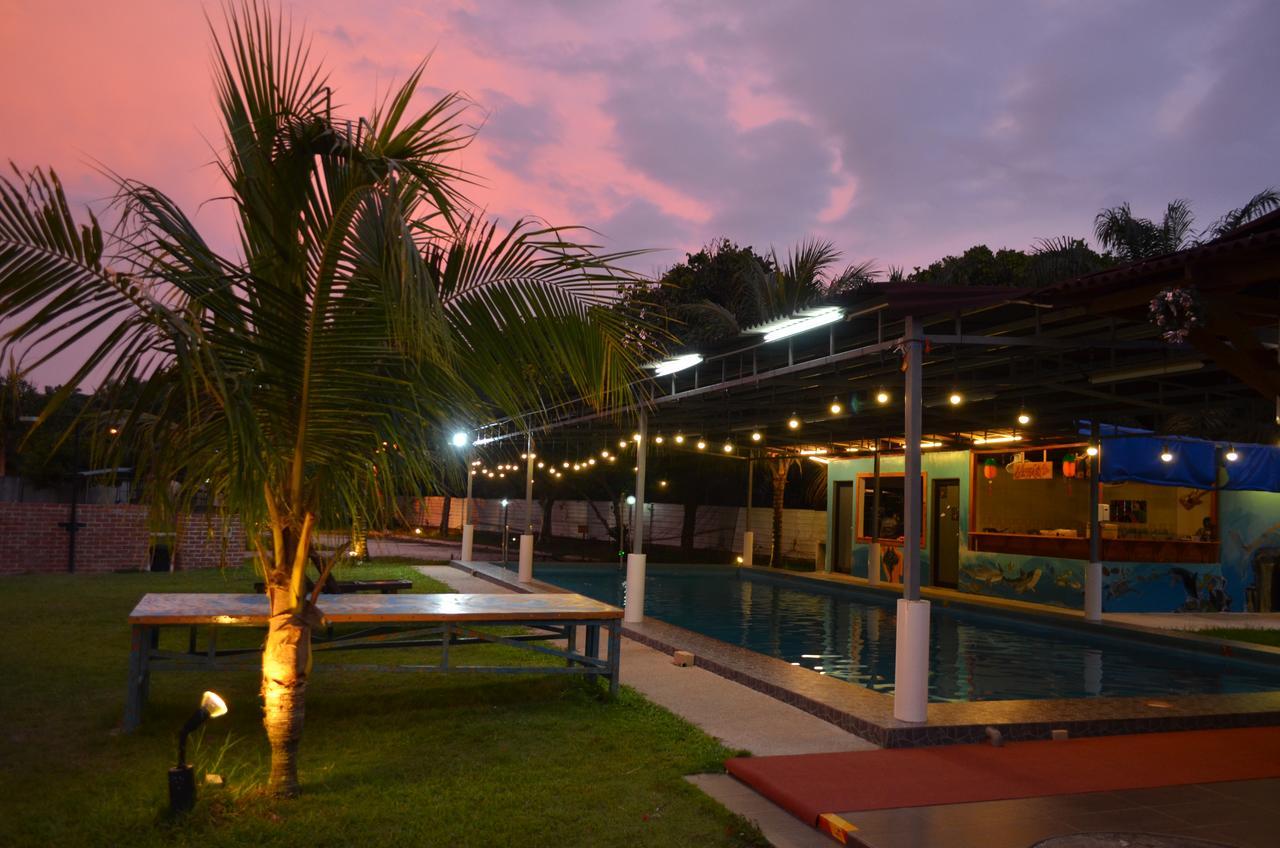 Sinar Eco Resort Kampong Bukit Panjang Екстериор снимка