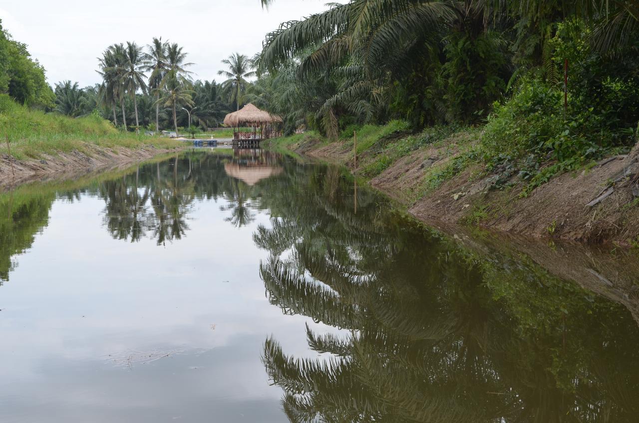 Sinar Eco Resort Kampong Bukit Panjang Екстериор снимка