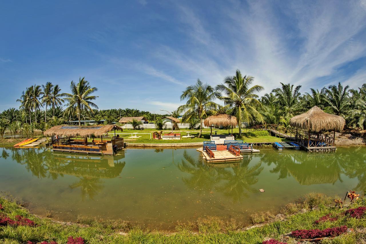 Sinar Eco Resort Kampong Bukit Panjang Екстериор снимка